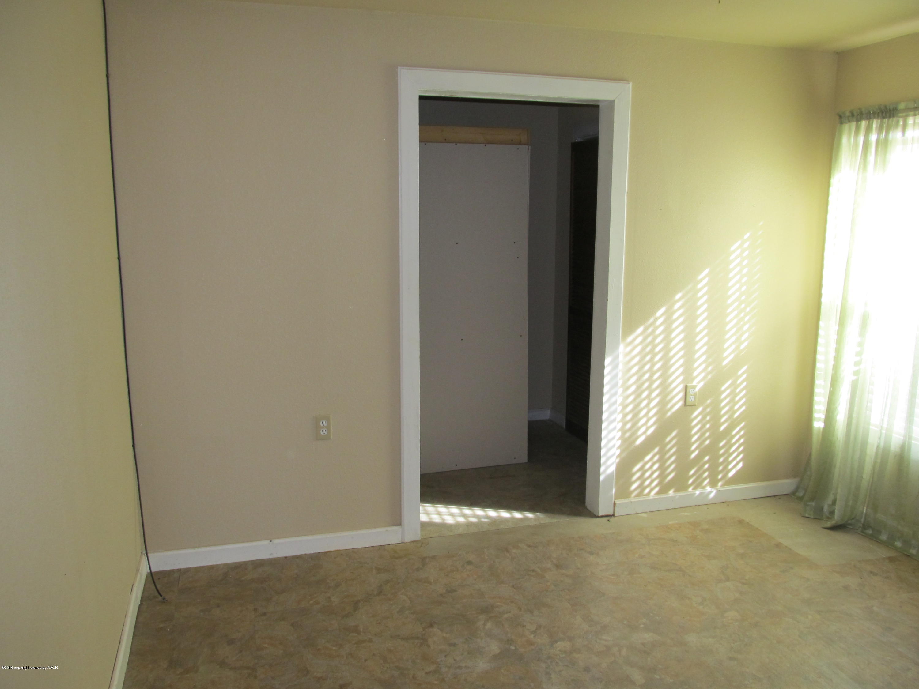 21581 Arnot Road Canyon, TX 79015 - Photo 9 of 23 IMG_2202