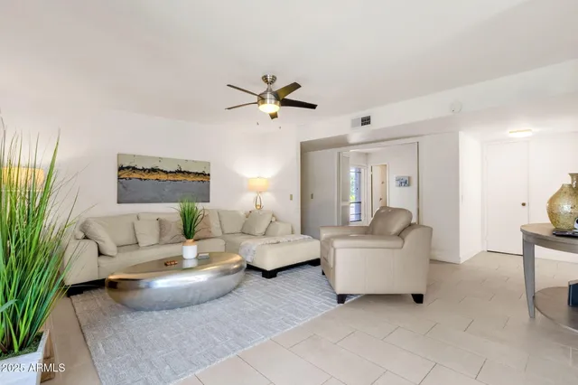 $2,900 | 5217 North 24th Street, Unit 108, Phoenix, AZ 85016