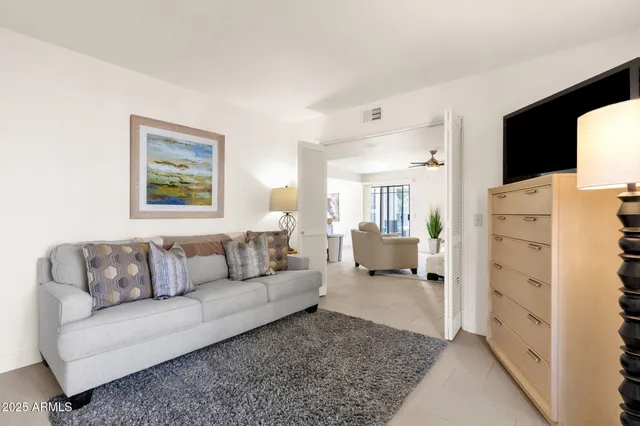 $2,900 | 5217 North 24th Street, Unit 108, Phoenix, AZ 85016