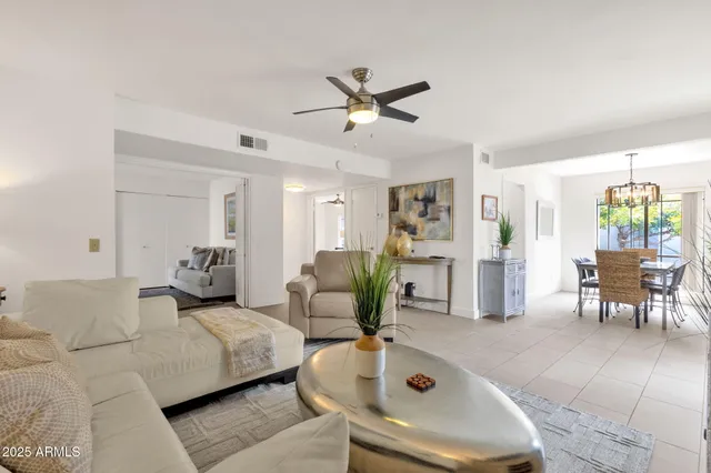 $2,900 | 5217 North 24th Street, Unit 108, Phoenix, AZ 85016