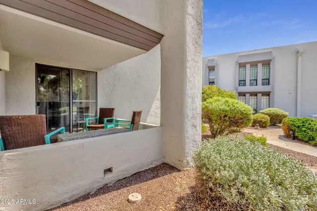 $2,900 | 5217 North 24th Street, Unit 108, Phoenix, AZ 85016