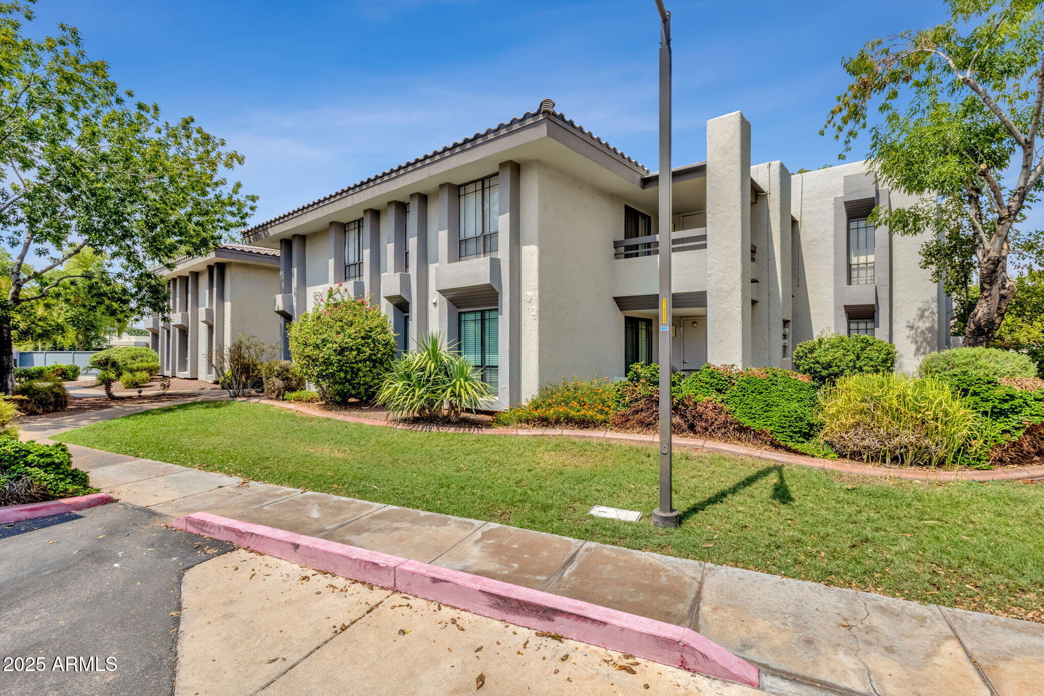 5217 North 24th Street, Unit 108 Phoenix, AZ 85016 - Photo 24 of 34 2-web-or-mls-5217-n-24th-st-108
