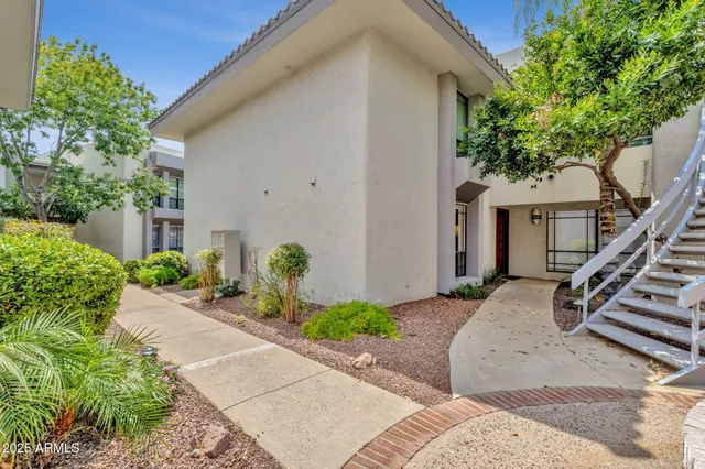 $2,900 | 5217 North 24th Street, Unit 108, Phoenix, AZ 85016