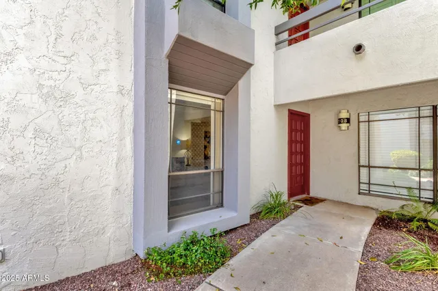 $2,900 | 5217 North 24th Street, Unit 108, Phoenix, AZ 85016