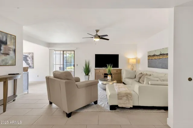 $2,900 | 5217 North 24th Street, Unit 108, Phoenix, AZ 85016