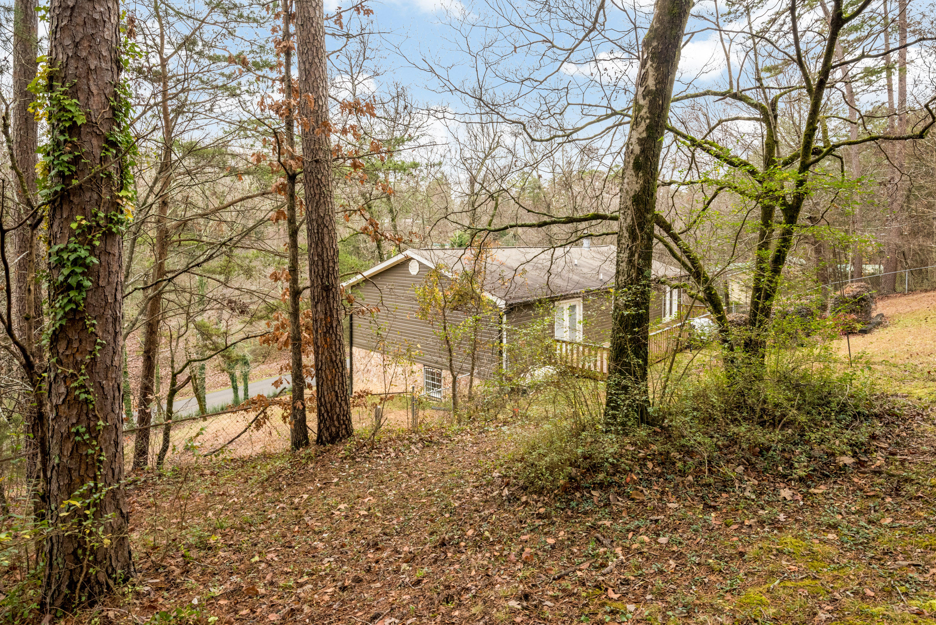 8005 Harper Road Hixson, TN 37343 - Photo 8 of 25 8005_Harper_Rd_08