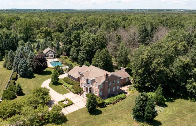 $1,350,000 | W9258 Lamise Way, Hortonville, WI 54944