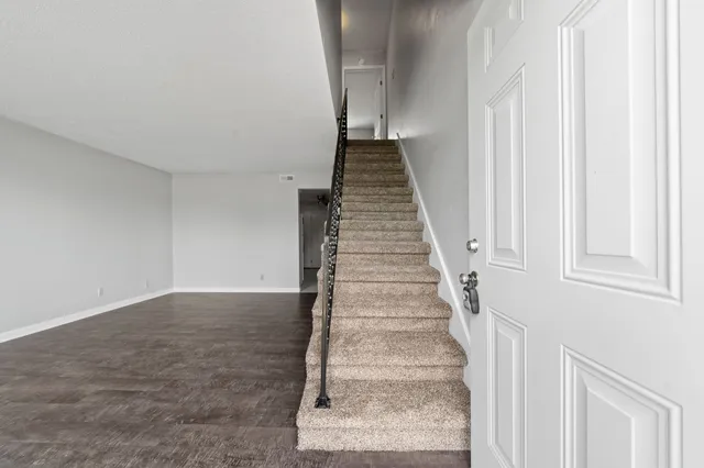 a view of entryway and hall