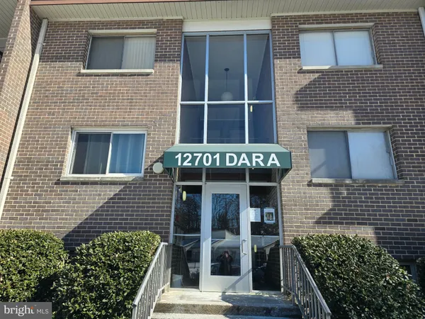 $202,000 | 12701 Dara Drive, Unit T3, Woodbridge, VA 22192