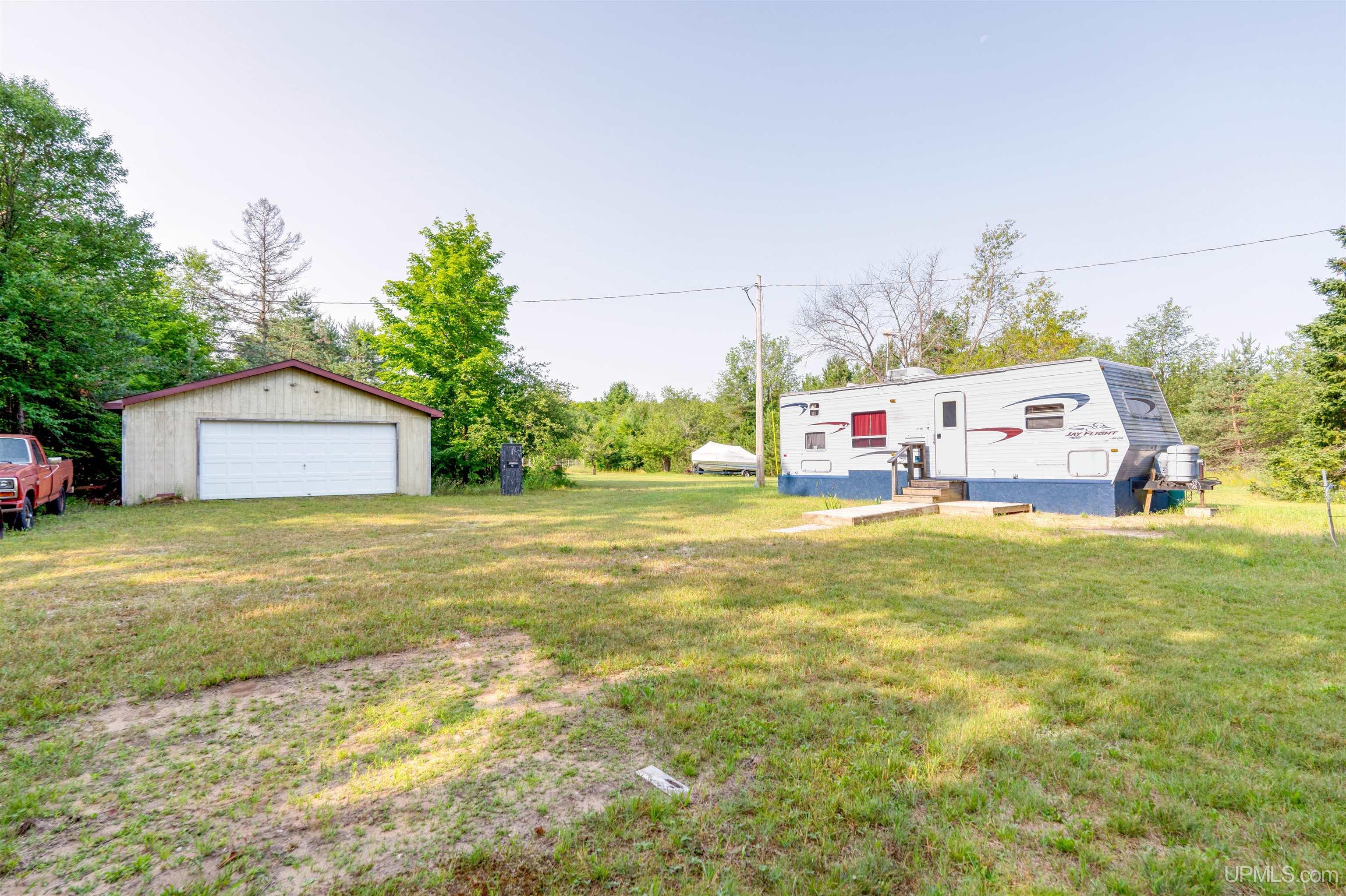 5037 Southside Road Manistique, MI 49854 - Photo 9 of 23 Gallery Image 9