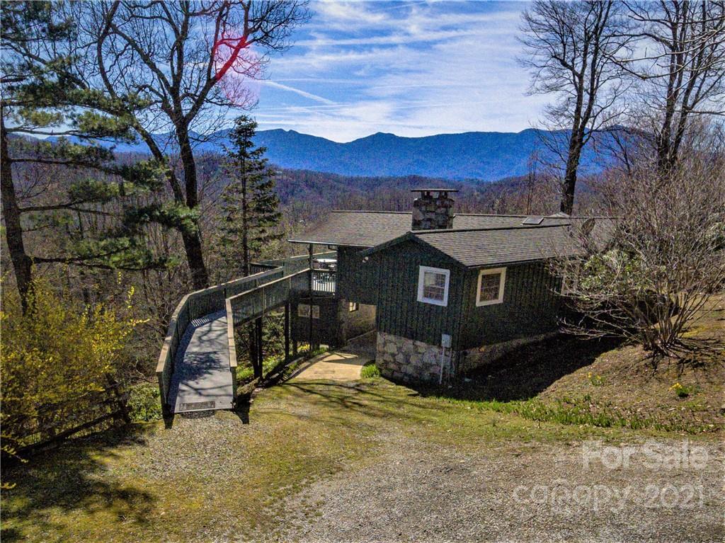 331 Strawberry Ridge Road Spruce Pine, NC 28777 - Photo 2 of 46 Gallery Image 2