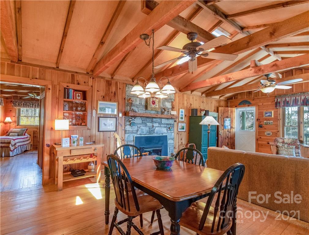 331 Strawberry Ridge Road Spruce Pine, NC 28777 - Photo 17 of 46 Gallery Image 17