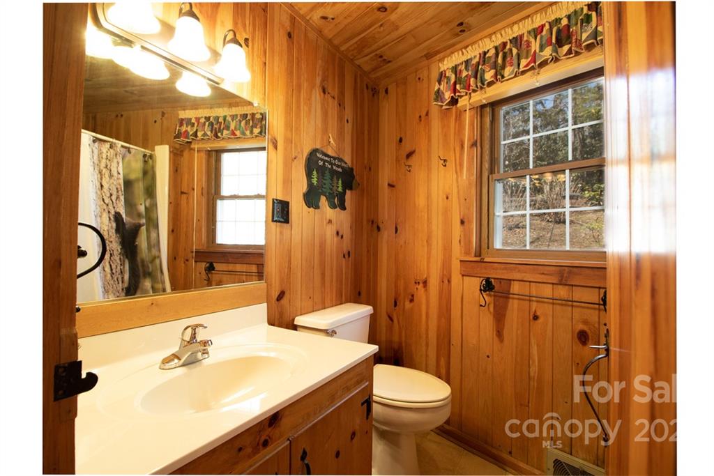 331 Strawberry Ridge Road Spruce Pine, NC 28777 - Photo 26 of 46 Gallery Image 26