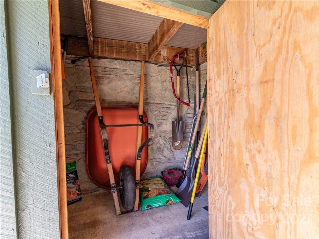 331 Strawberry Ridge Road Spruce Pine, NC 28777 - Photo 27 of 46 Gallery Image 27