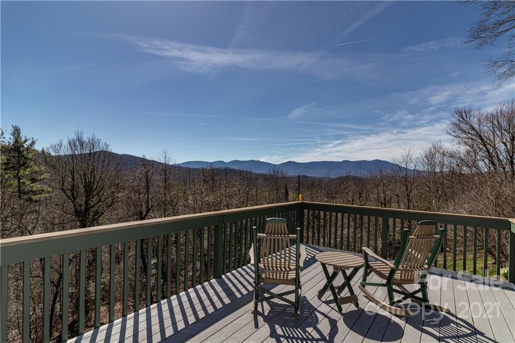 331 Strawberry Ridge Road Spruce Pine, NC 28777 - Photo 4 of 46 Gallery Image 4