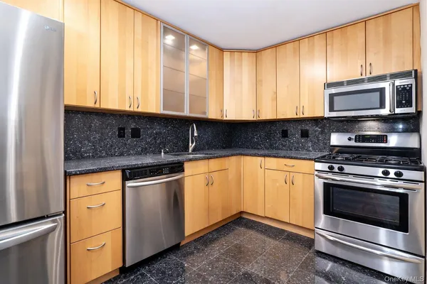 $549,000 | 151-18 79th Street, Unit 2K2 | Lindenwood