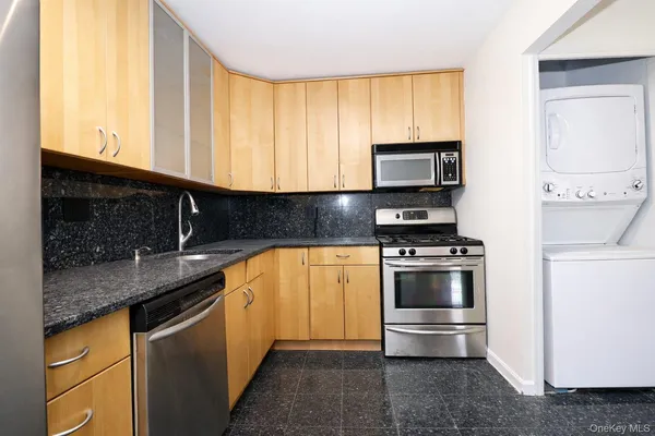 $549,000 | 151-18 79th Street, Unit 2K2 | Lindenwood