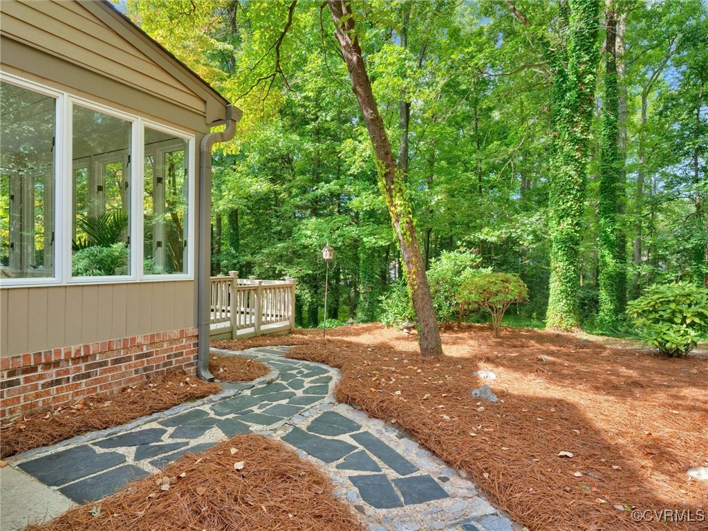 118 Tudor Road Colonial Heights, VA 23834 - Photo 14 of 50