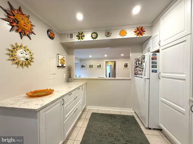 $2,800 | 11401 Commonwealth Drive, Unit 303, Rockville, MD 20852