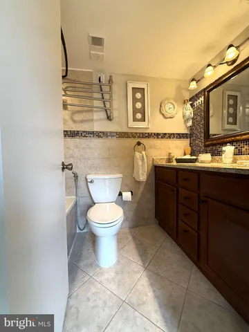 $2,800 | 11401 Commonwealth Drive, Unit 303, Rockville, MD 20852