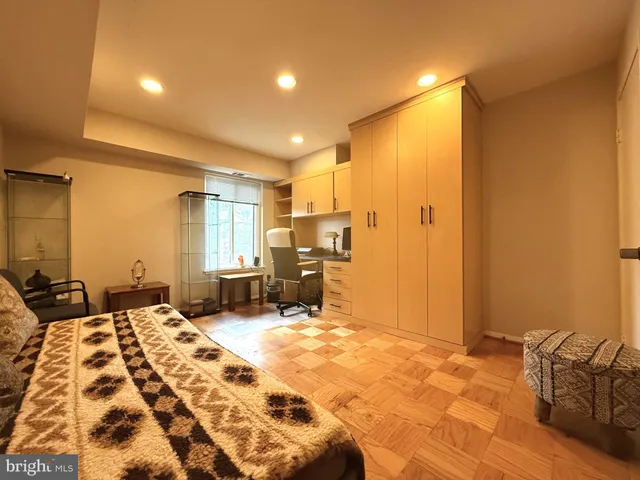 $2,800 | 11401 Commonwealth Drive, Unit 303, Rockville, MD 20852