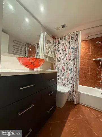 $2,800 | 11401 Commonwealth Drive, Unit 303, Rockville, MD 20852