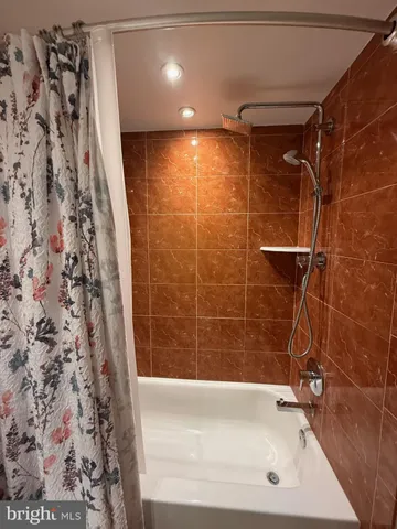 $2,800 | 11401 Commonwealth Drive, Unit 303, Rockville, MD 20852