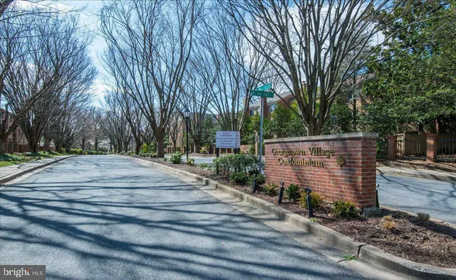 $2,800 | 11401 Commonwealth Drive, Unit 303, Rockville, MD 20852