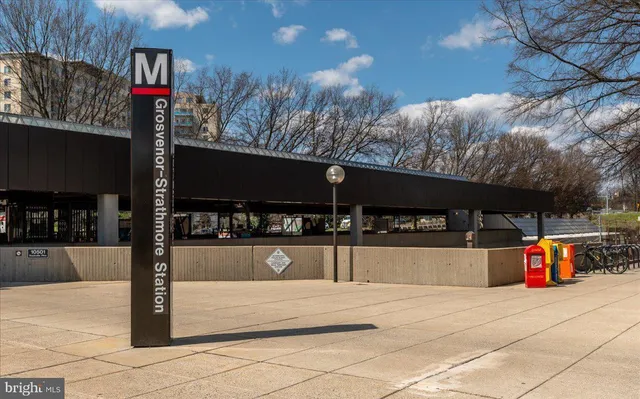 $2,800 | 11401 Commonwealth Drive, Unit 303, Rockville, MD 20852