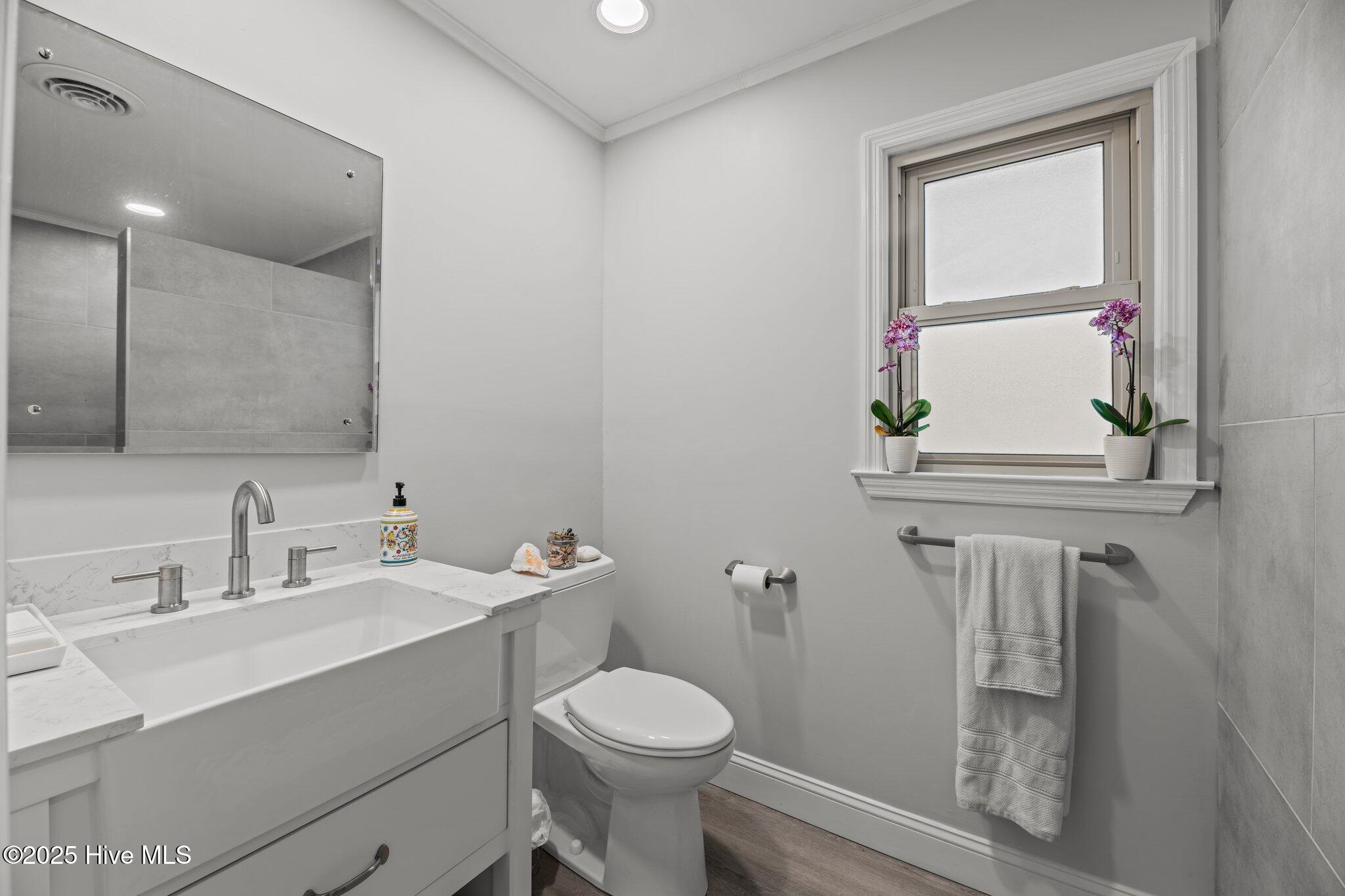 97 3rd Street Vandemere, NC 28587 - Photo 14 of 40 Ensuite Primary Bathroom