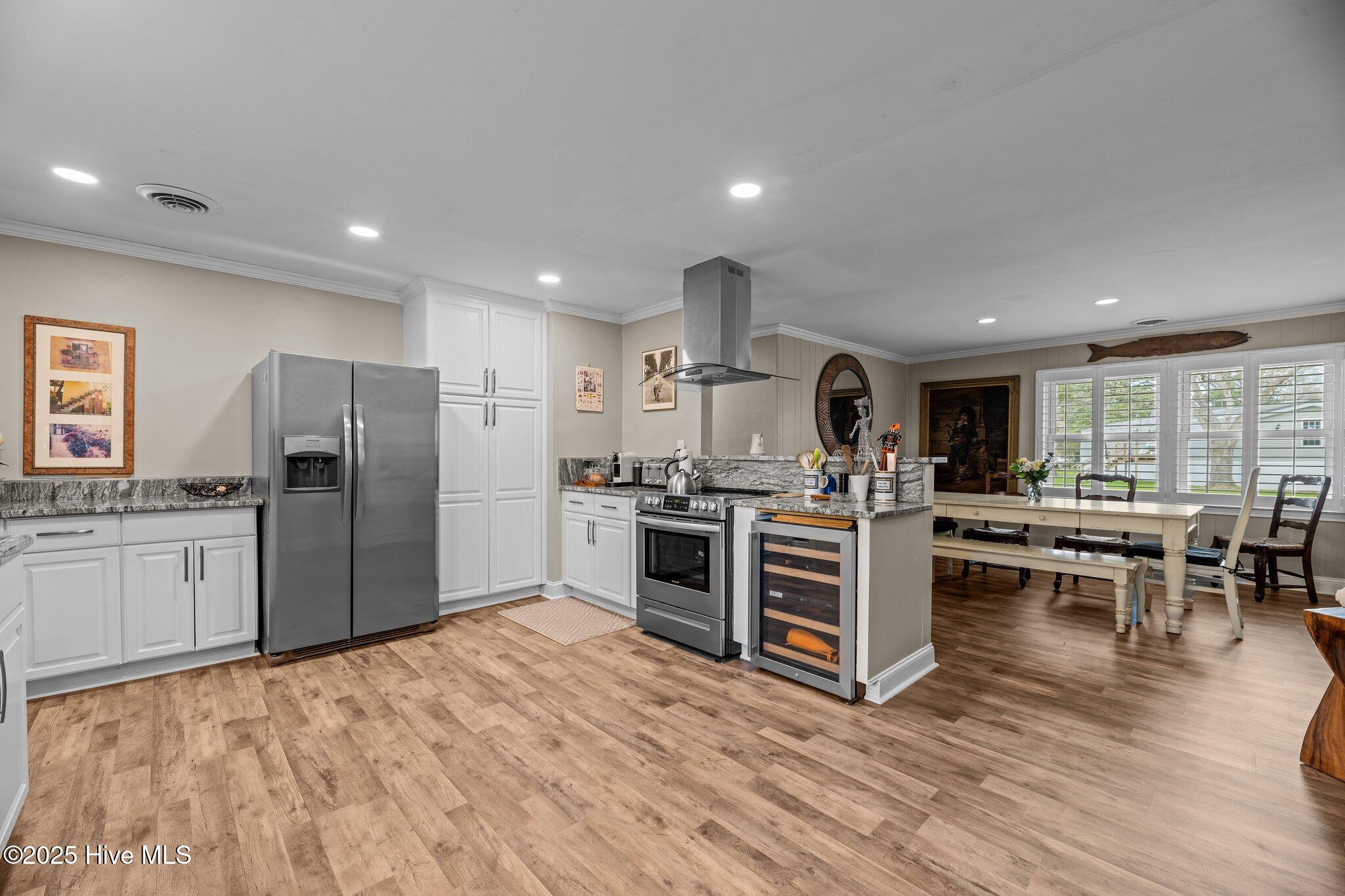 97 3rd Street Vandemere, NC 28587 - Photo 24 of 40 Kitchen with Dining