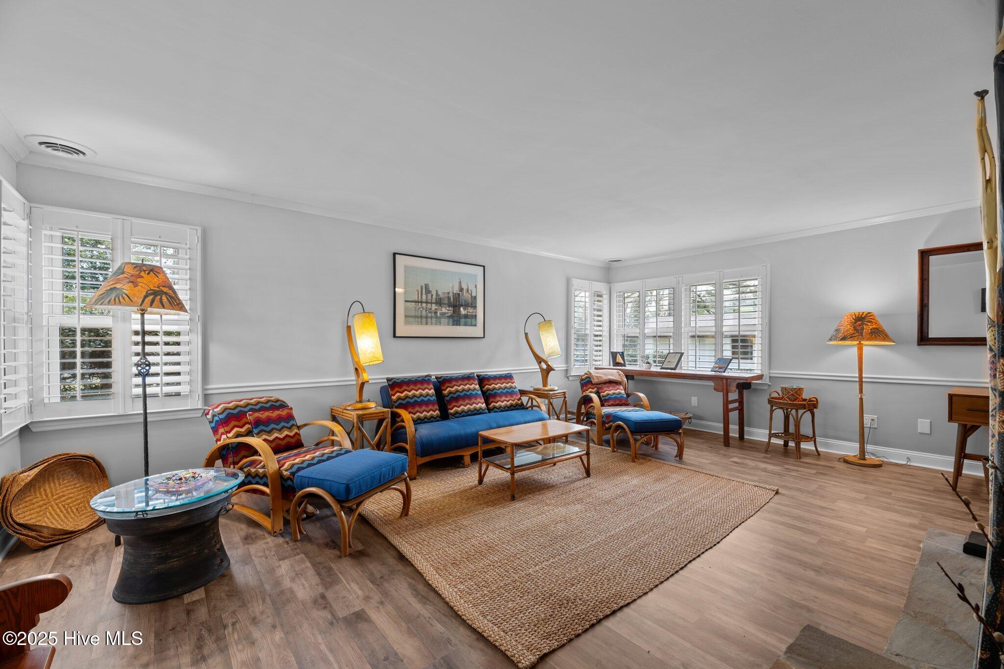 97 3rd Street Vandemere, NC 28587 - Photo 4 of 40 Living Room
