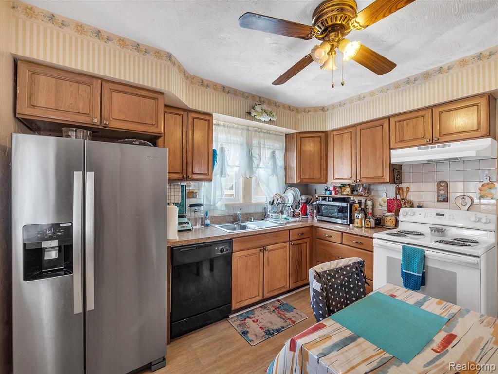 3472 Yorkshire Road Detroit, MI 48224 - Photo 19 of 44