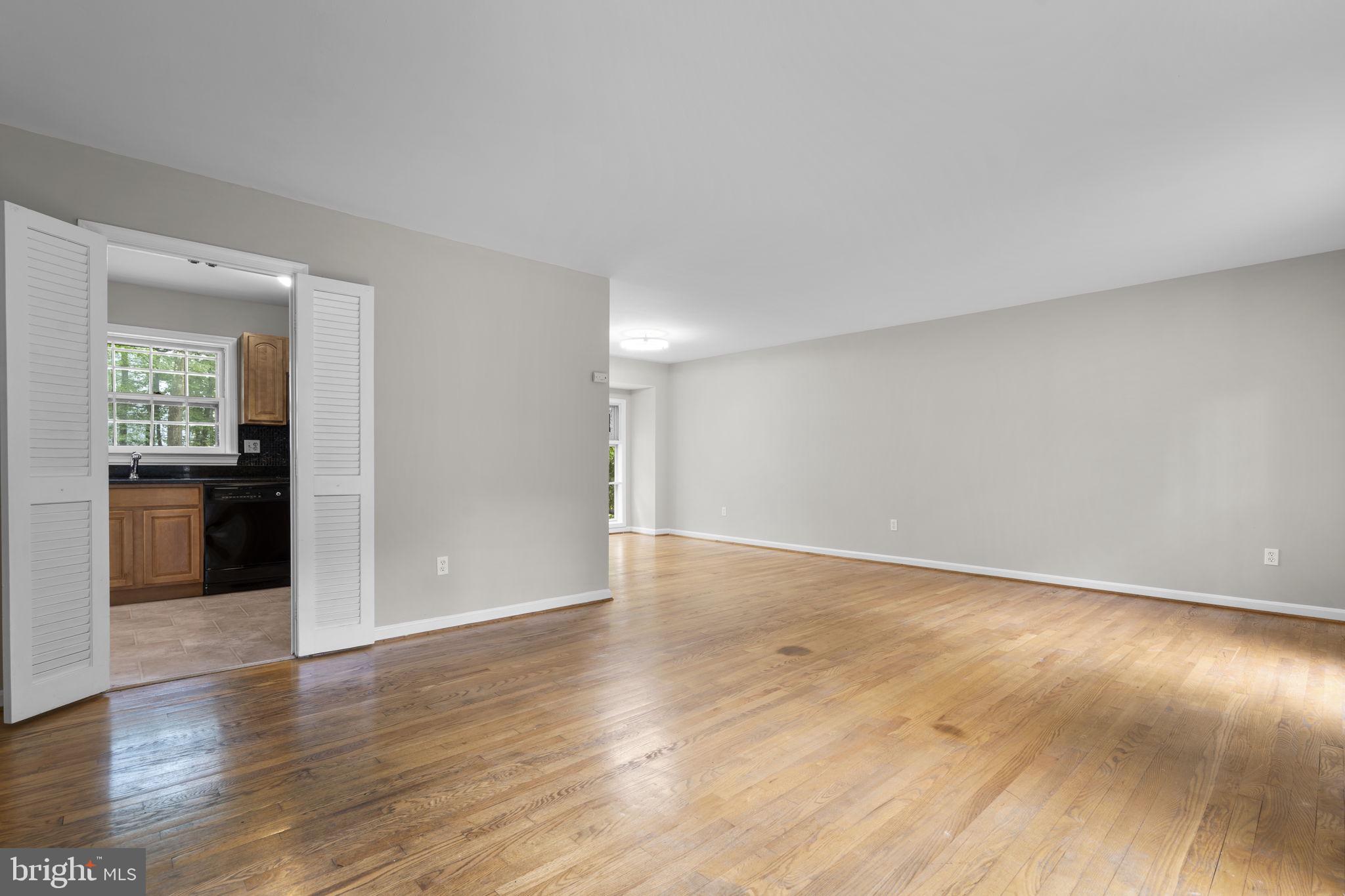 1585 Kimblewick Road Potomac, MD 20854 - Photo 7 of 60