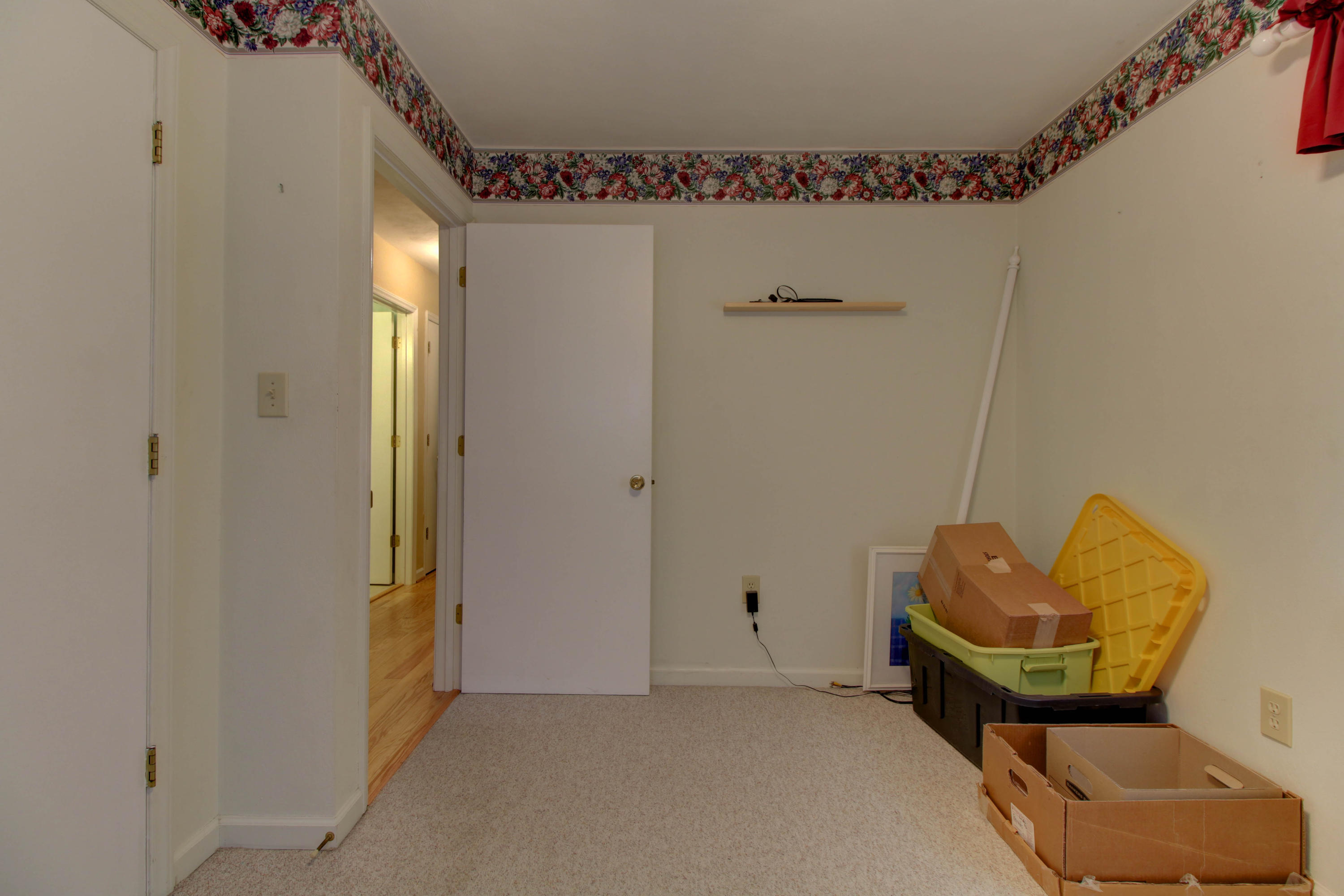 1831 McVitty Road Salem, VA 24153 - Photo 11 of 23 IMG_5862_3_4_5_6_7_8