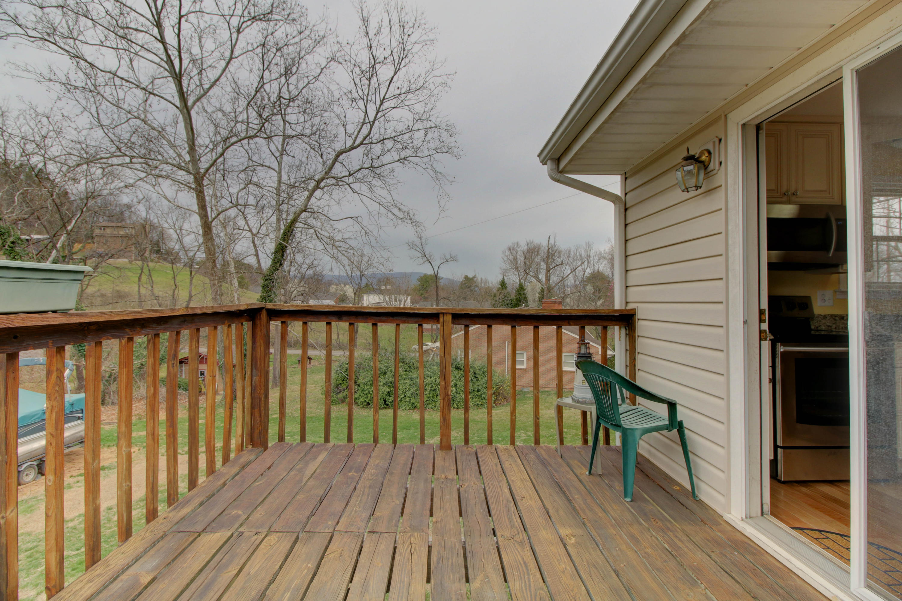 1831 McVitty Road Salem, VA 24153 - Photo 8 of 23 IMG_5841_2_3_4_5_6_7