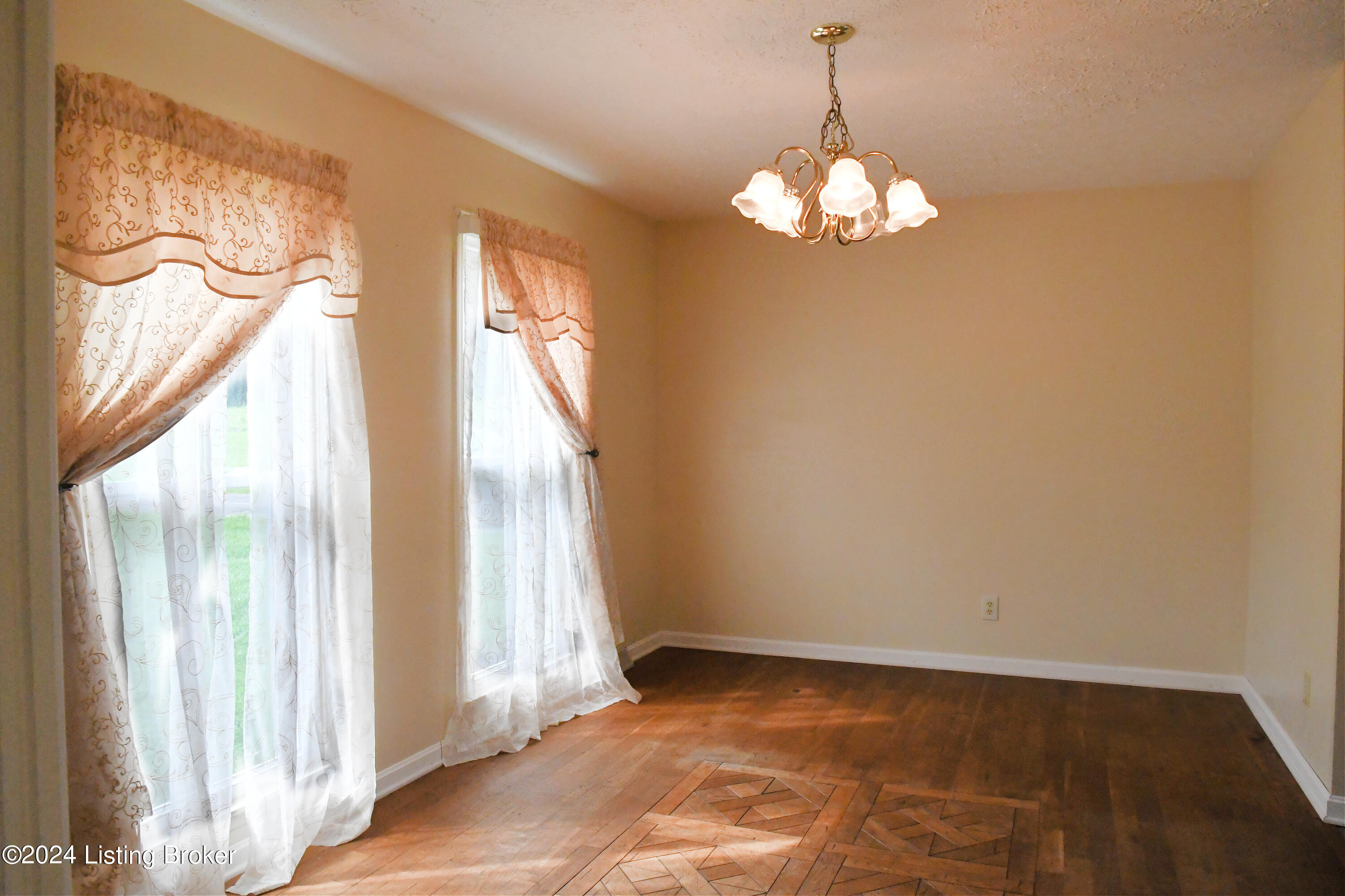 1380 Ferrill Hill Road Buffalo, KY 42716 - Photo 13 of 52 19 (1)