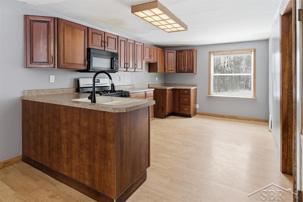 2177 West Knox Road Beaverton, MI 48612 - Photo 4 of 34