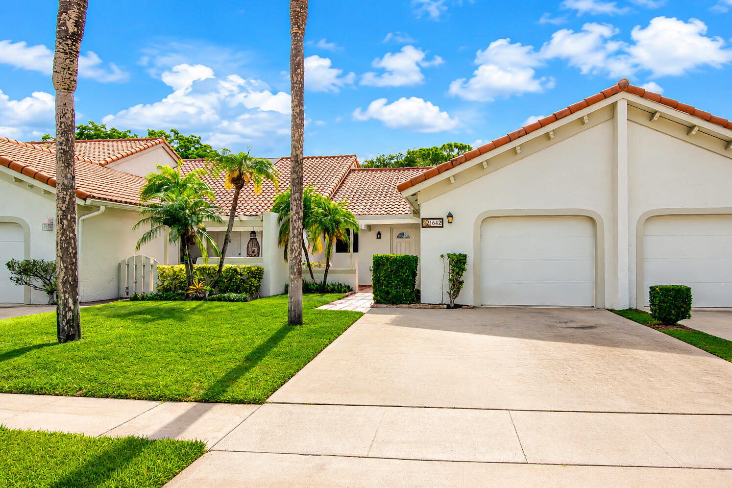 21642 Guadalajara Avenue Boca Raton, FL 33433 - Photo 2 of 30 075E5988-4A29-4BBF-954E-76DD2C018E0D