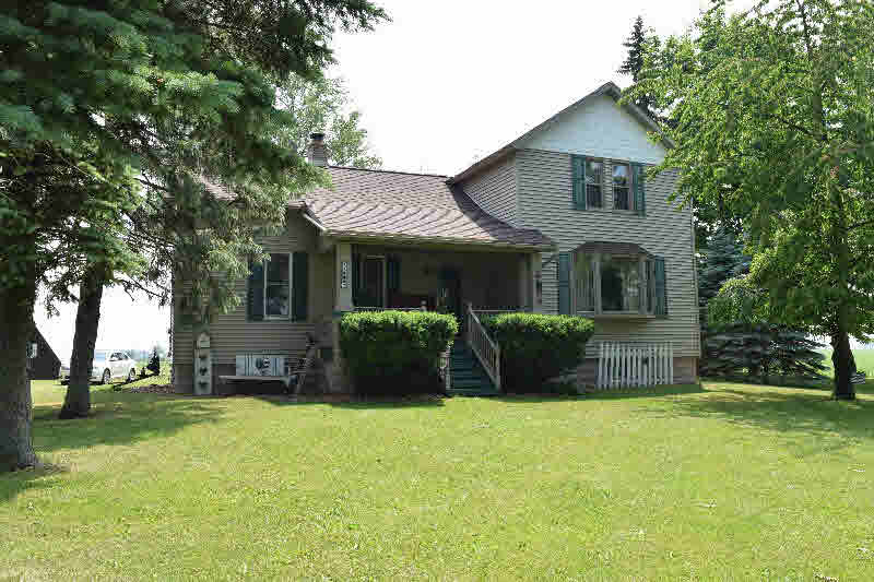 7655 West Freeland Road Freeland, MI 48623 - Photo 1 of 25