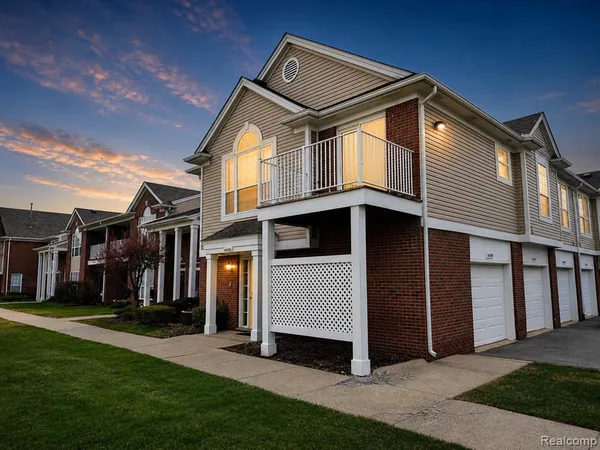 $1,800 | 16508 Radison Drive, Macomb, MI 48044