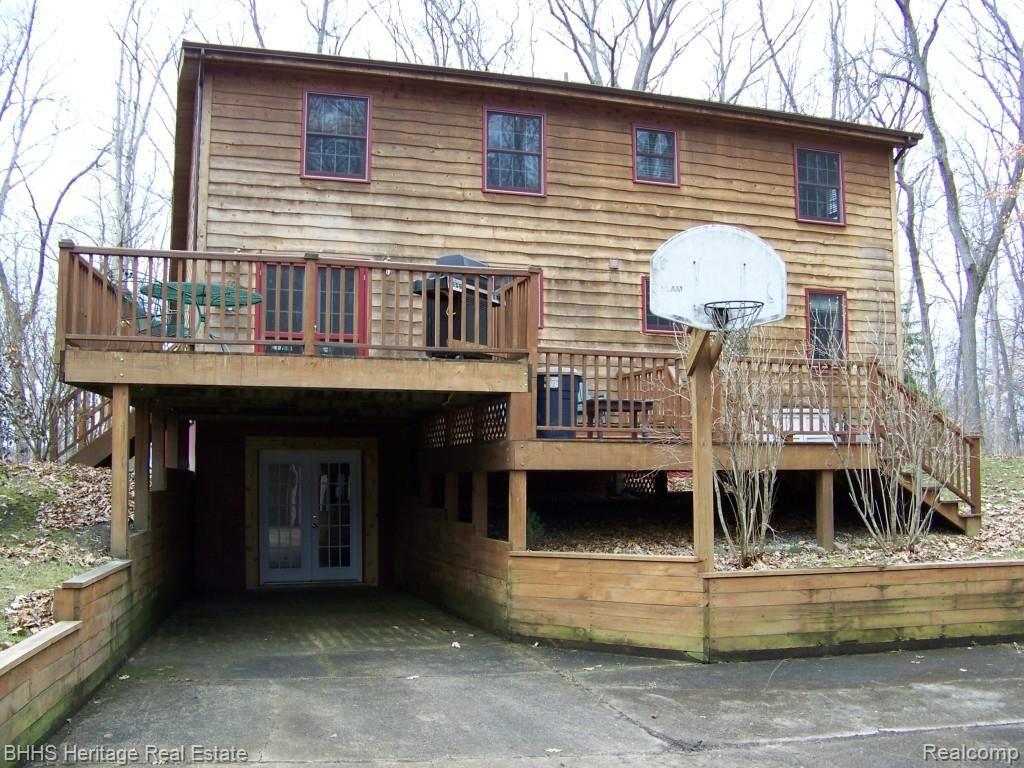 5353 Dutton Road Gregory, MI 48137 - Photo 4 of 42 100_4922.jpg