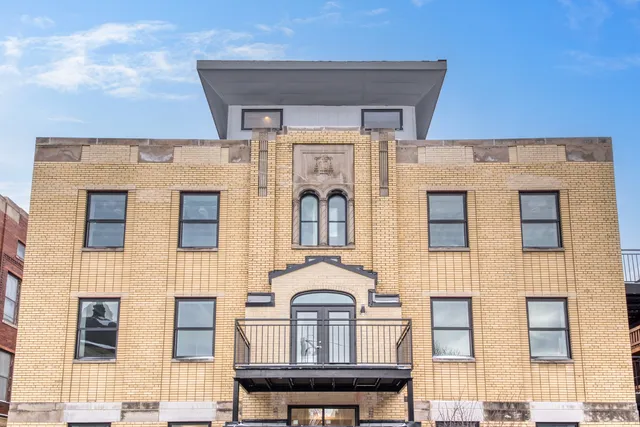 $4,195 | 4637 North Ashland Avenue, Unit 402, Chicago, IL 60640