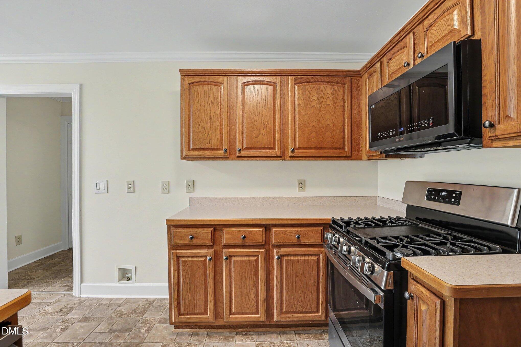 1704 Carrington Drive Raleigh, NC 27615 - Photo 8 of 29 009_file_9677