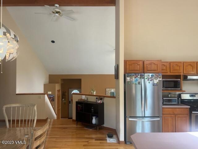 6 Ringneck Eagle, CO 81631 - Photo 19 of 50 a kitchen with refrigerator and microwave