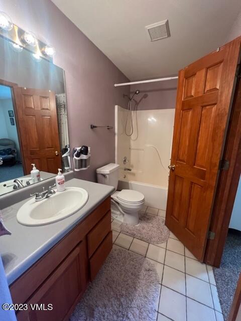 6 Ringneck Eagle, CO 81631 - Photo 40 of 50 a bathroom with a double vanity sink toilet mirror and shower