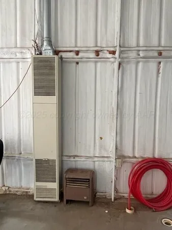 a view of walk in closet