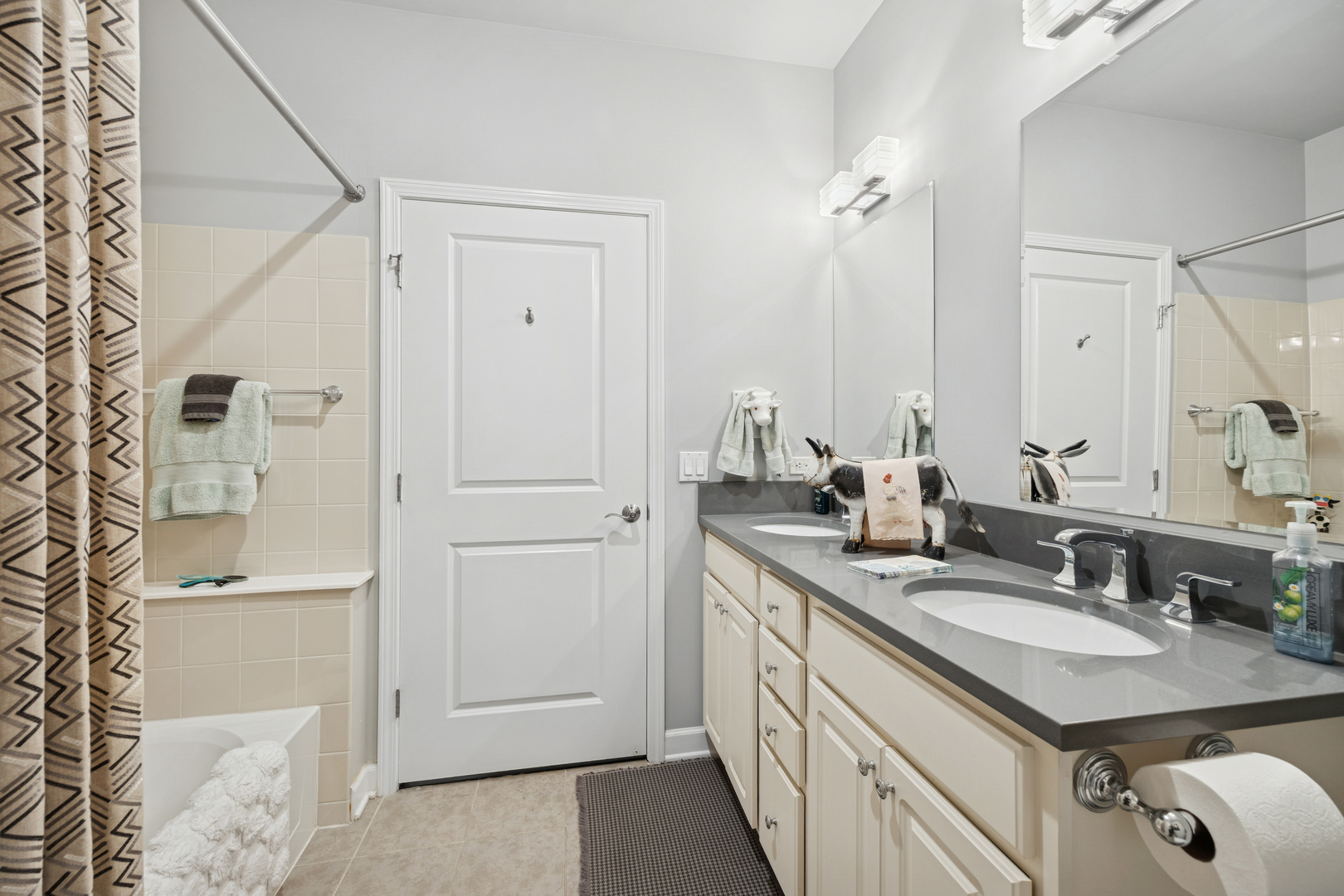 1124 Lake Street, Unit 511 Oak Park, IL 60301 - Photo 17 of 21