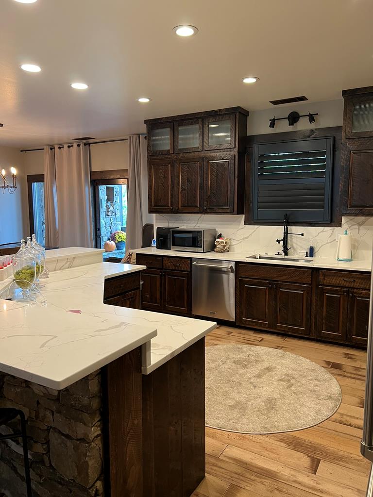 330 East 2nd Street Blue Ridge, GA 30513 - Photo 8 of 31