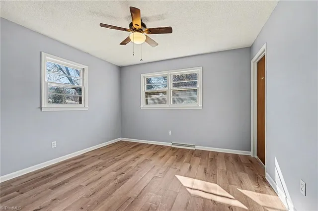 $269,900 | 405 Idlewild Drive, Lexington, NC 27295